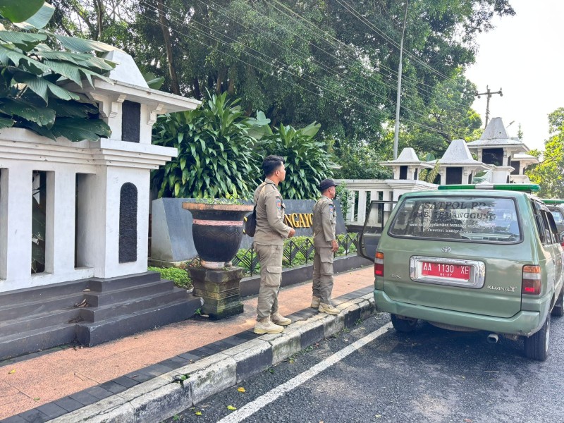 Satpol PP Temanggung Laksanakan Penertiban PKL di Kawasan Alun-Alun